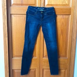 American Eagle size 2 jegging. Super stretch. Dark rinse.